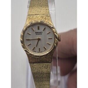 Vintage Seiko Gold Tone Round Ladies' 19mm Stainless Steel Watch. New Battery.
